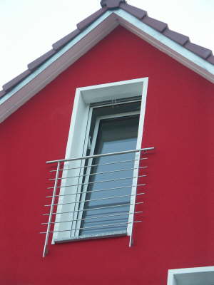Red 3